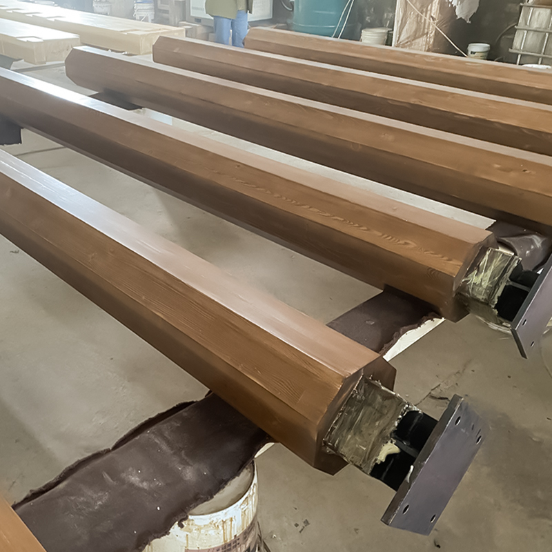 Grenen speciaal gevormd gelamineerd hout
