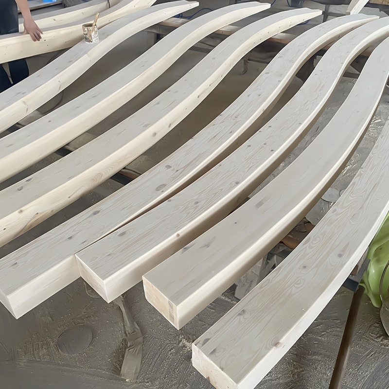 Sparren gebogen gelamineerd hout