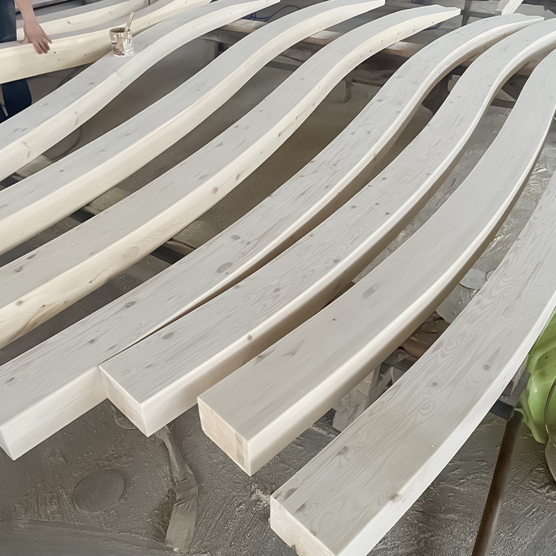 Vuren speciaal gevormd gelamineerd hout
