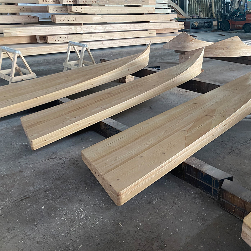 Douglas spar speciaal gevormd gelamineerd hout